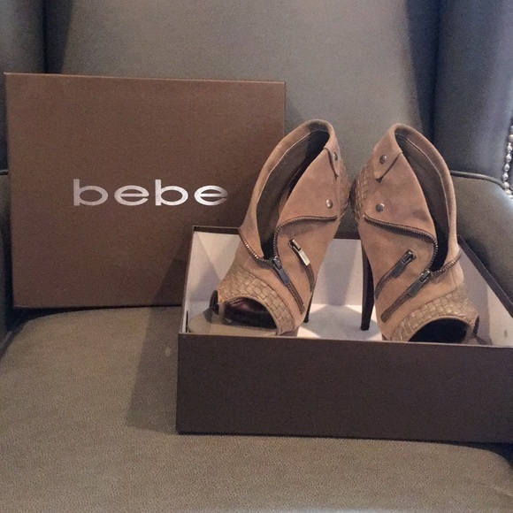 Bebe open toe booties tan with zip detailing. Hot! - Picture 2 of 4